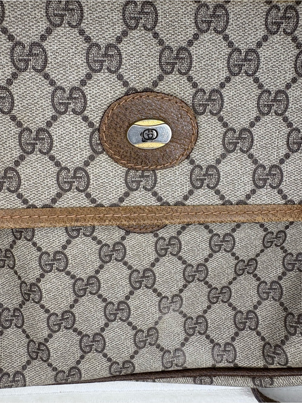 Gucci Vintage Crossbody Bag with COA - Picture 2 of 11